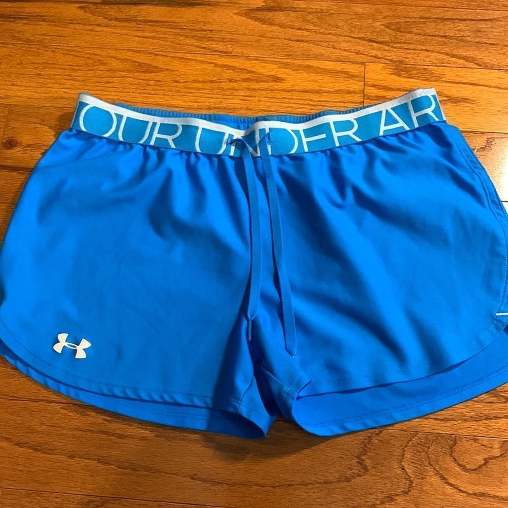 Under Armour Size Medium athletic shorts.  Like new